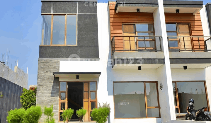 Brand New House in a Cluster in Jagakarsa PS0219