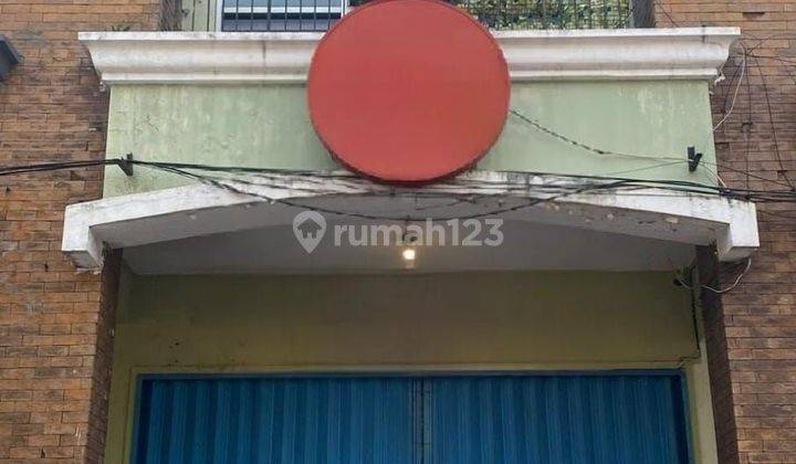 Di sewakan ruko 2lantai hadap jalan non parkir 1