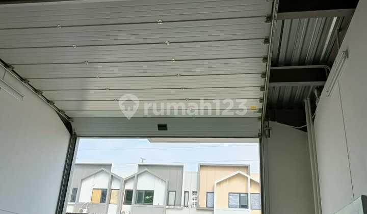 Warehouse for Rent in Taman Tekno BSD City Ready to Use Container Accessible Free Labor for Loading/Unloading Near Toll Gate Access Warehouse for Rent in Taman Tekno BSD City Ready to Use Container Accessible Free Labor for Loading/Unloading Near Toll Gate Access