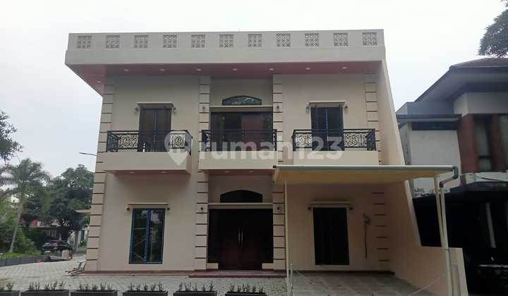 ******** Ritzone Hoek Bsd 2Lantai ******** Ritzone Hoek Bsd 2Lantai