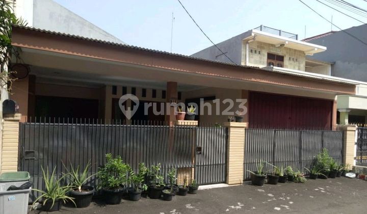 Jual Rumah Siap Huni Di Cempaka Putih Tengah, Jakarta Pusat Shm