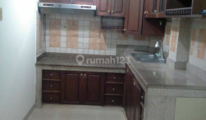 Rumah 2 lantai Griya Pratama Kelapa Gading Jakarta Utara 2