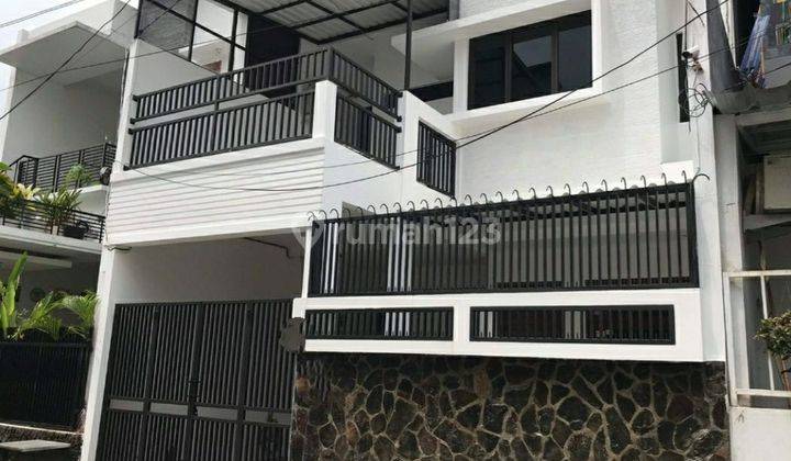 Rumah siap huni 2 lantai Bagus Rawamangun Jakarta Timur 1