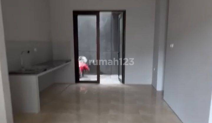 Rumah 2 Lt Bangunan Baru Siap Huni Cempaka Putih Jakarta Pusat 2