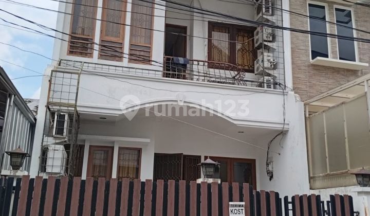 For Sale 16-Room Boarding House in Kelapa Gading Strategic Location with SHM