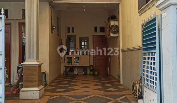 For Sale 1-Story House Johar Baru Central Jakarta