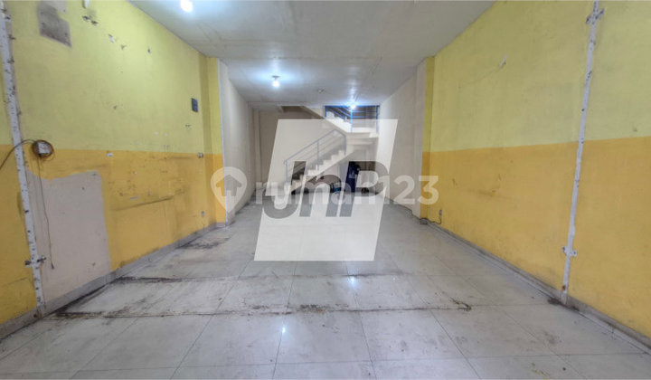 3-Story Shop House on Main Road Buah Batu 2-Way