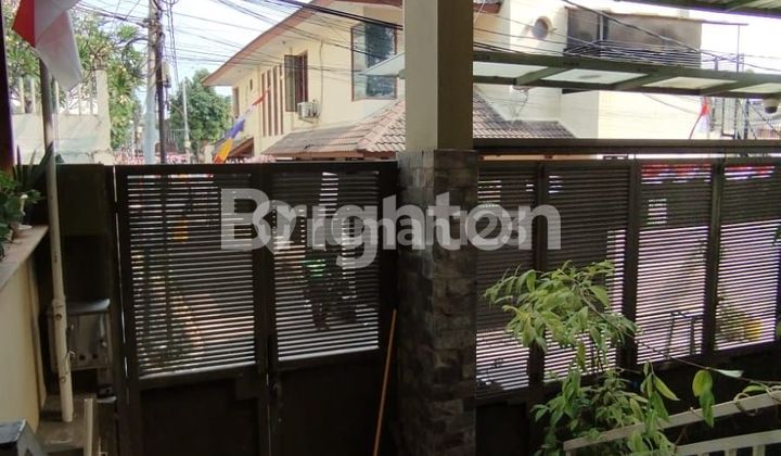 RUMAH + KOST2AN DI RADIO DALAM KEBAYORAN BARU