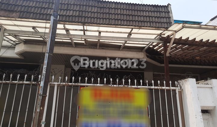 RUMAH 2,5 LANTAI DI LEMATANG JAKARTA PUSAT