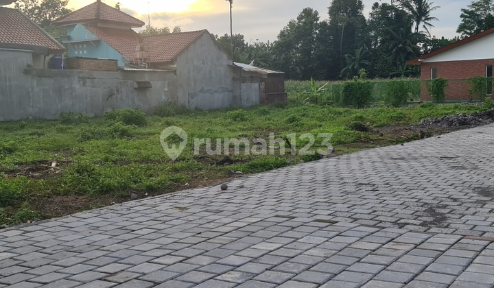 Land for Sale Near UGM with SHM Legality