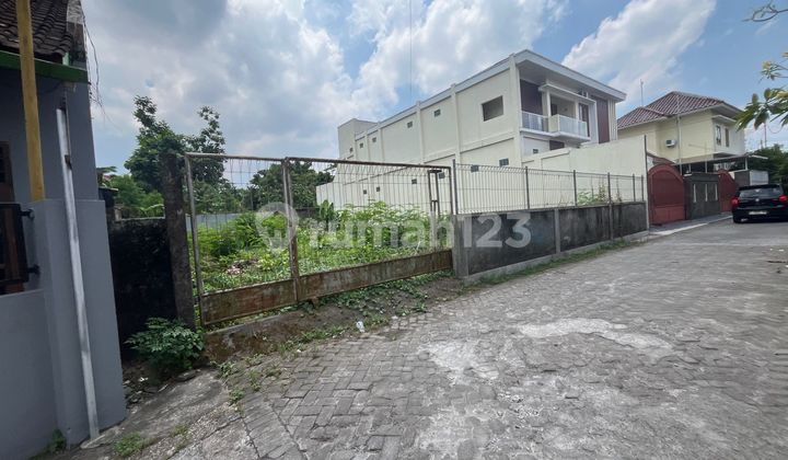 Dekat UGM Kost Jogja Lokasi Strategis Dekat UGM Kost Jogja Lokasi Strategis