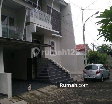 Rumah siap huni di timur Jakarta pondok gede kota Bekasi  2