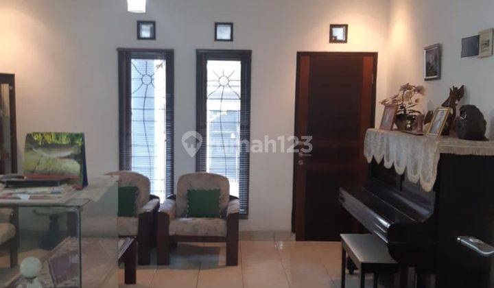 Dijual Rumah Besar Semi Furnish di Perumahan Kiara Sari Asri, Bdg 2