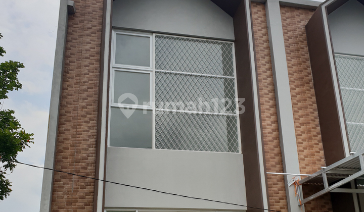 Dijual Ruko 2 Lantai Cocok Untuk Bisnis Dekat Jalan Raya 1