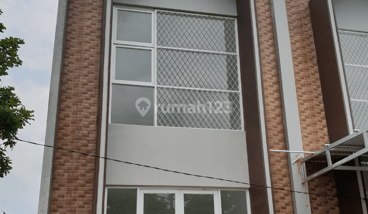 Dijual Ruko 2 Lantai Cocok Untuk Bisnis Dekat Jalan Raya 10