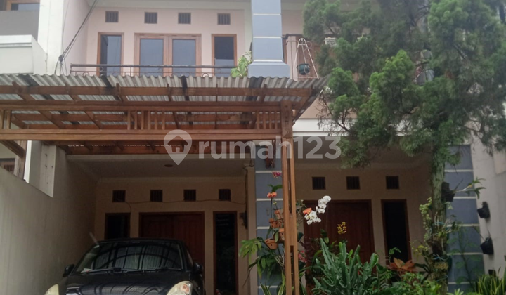 Disewakan Rumah Puri Tirta Kencana Jalan Ahmad Yani Strategis Sejuk 3