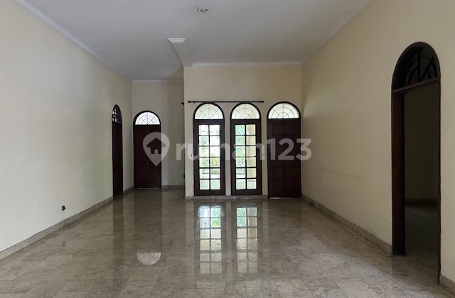 JUAL RUMAH DI BAWAH NJOP DI MEGA KUNINGAN HOEK UKURAN 865M2 DENPASAR JAKSEL