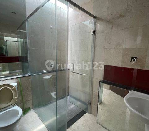 Disewakan Rumah di Senopati Area Jakarta Selatan 12