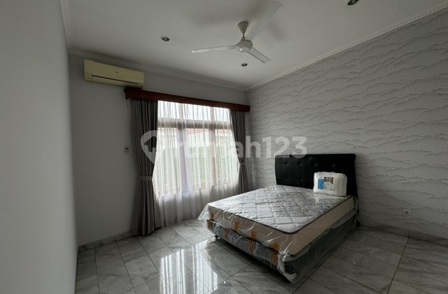 FOR RENT: LUXURY GATED CLUSTER HOUSE IN TB SIMATUPANG, SOUTH JAKARTA FOR RENT: LUXURY GATED CLUSTER HOUSE IN TB SIMATUPANG, SOUTH JAKARTA