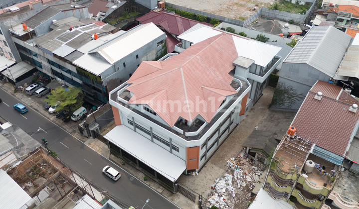 FOR SALE 4-STORY BUILDING NEWLY RENOVATED IN GUNUNG SAHARI JAKARTA CENTRAL