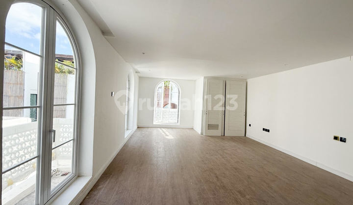 DIJUAL VILA MEDITERREANEAN 3BEDROOMS BALINESE TROPIKAL PERENENAN WALKING DISTANCE TO BEACH BALI DIJUAL VILA MEDITERREANEAN 3BEDROOMS BALINESE TROPIKAL PERENENAN WALKING DISTANCE TO BEACH BALI