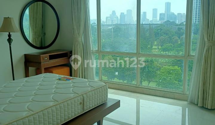 DISEWAKAN APARTMENT SENAYAN RESIDENCE 3BR VIEW GOLF JAKSEL 2