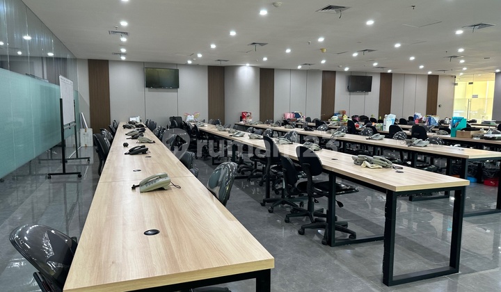  DIJUAL AXA OFFICE SPACE FULLY FURNISHED BEST FLOOR KUNINGAN JAKSEL