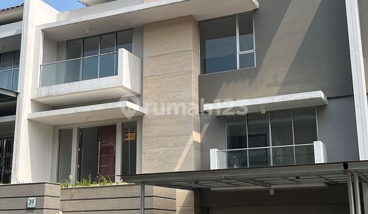 Dijual Rumah Golf Island Cluster Serenade Tipe Maple