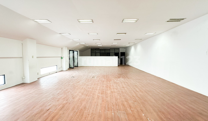 DIJUAL GEDUNG WIJAYA 4 LANTAI KEBAYORAN JAKSEL 