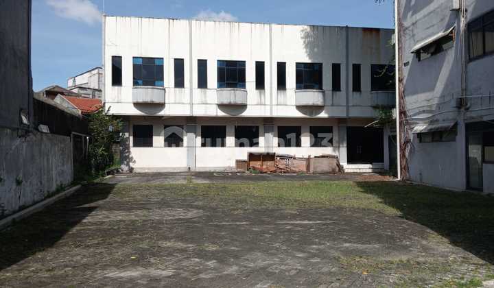 For Rent Spacious Strategic Building in Kemayoran Area For Rent Spacious Strategic Building in Kemayoran Area