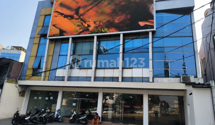 For Rent 4-Storey Building – Spacious & Strategic