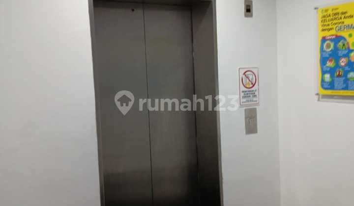 For Rent: 4-Storey Linked Shophouse in Warung Buncit, Strategic Location! 2