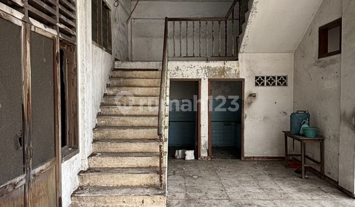 For Rent Strategic Shop House on Kramat Kwitang Street 2