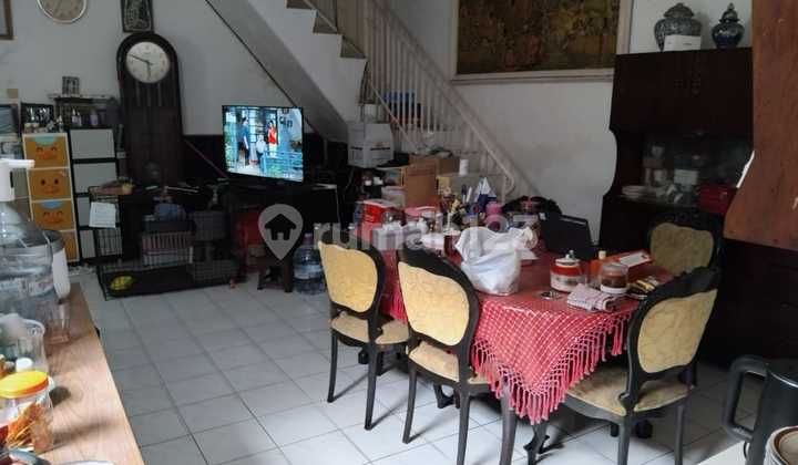 Comfortable Residence in Tebet Timur III, Quiet Neighborhood 2