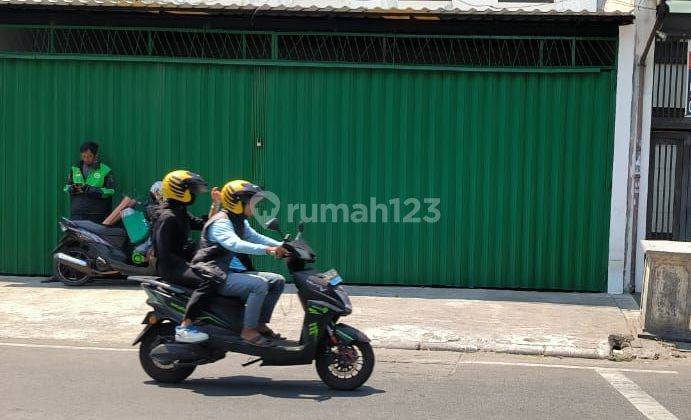 Disewa Ruko Gandeng di Kramat Sentiong Senen Jakarta Pusat 1