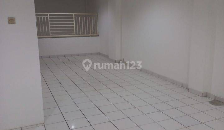 Disewa Ruko ex. Sicepat di Taman Sari Jakarta Barat 2