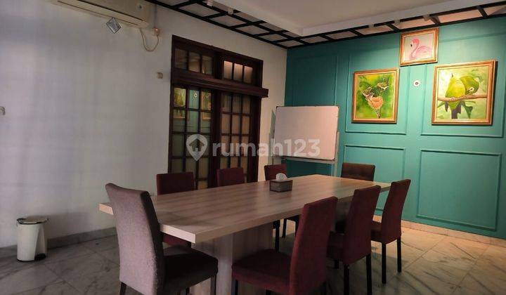 Rumah tua asri dan nyaman area cempaka putih 2