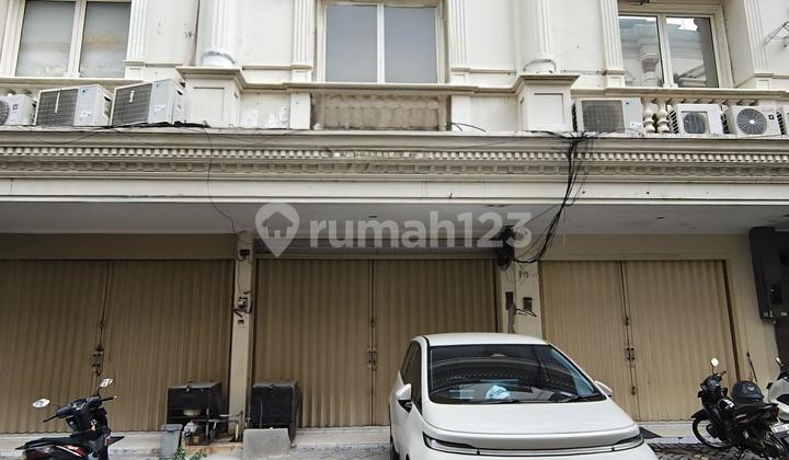 Ruko Tebet at Royal Palace, Easy Access, Attractive Price