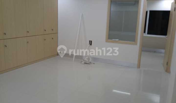 Ready-to-Use 5-Story Shophouse in Tamansari – Suitable for Business & Office 2