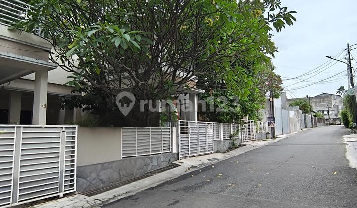 For Rent Comfortable House Strategic Location in Cipete South Jakarta 2