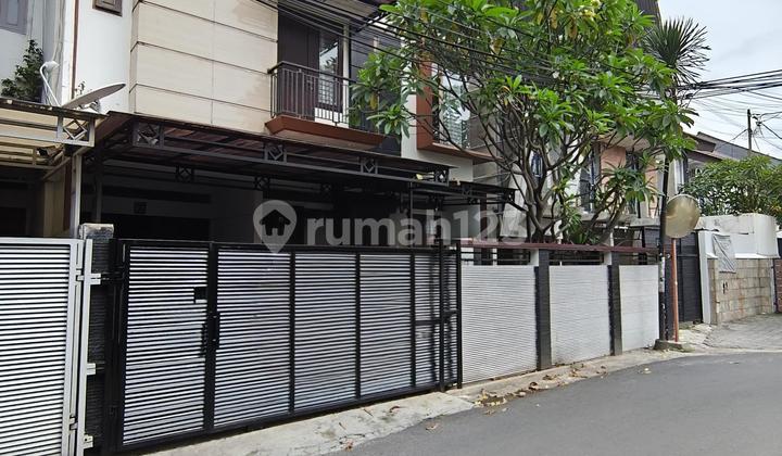 Dijual Kost 27 Kamar + Rumah Induk, Zona K1 Komersial