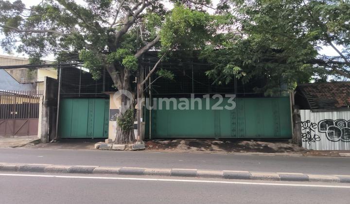 For Rent 350m² Warehouse in Palmerah, Easy Access & Spacious