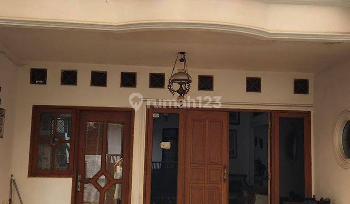 Rumah Full Furnished 2 Lantai Lokasi Strategis Area Menteng 2