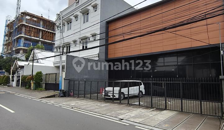 Ruko Gandeng di Salemba Jakpus - Kawasan Super Strategis