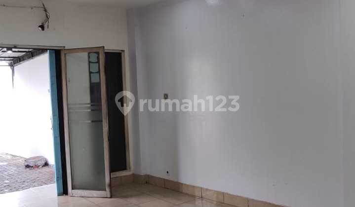Ruko Strategis 3 Lantai di Jl. Dewi Sartika Ruko Strategis 3 Lantai di Jl. Dewi Sartika