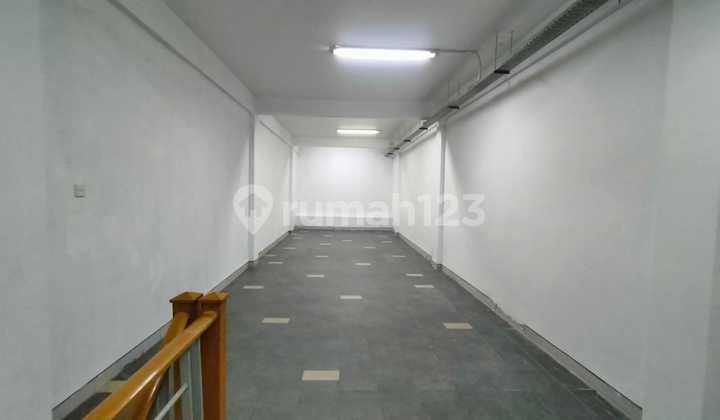 For Rent Strategic Shop House on Gunung Sahari Raya, Kemayoran