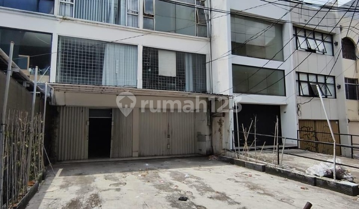 Disewakan Ruko Gandeng Lokasi Premium di Jalan Utama Disewakan Ruko Gandeng Lokasi Premium di Jalan Utama