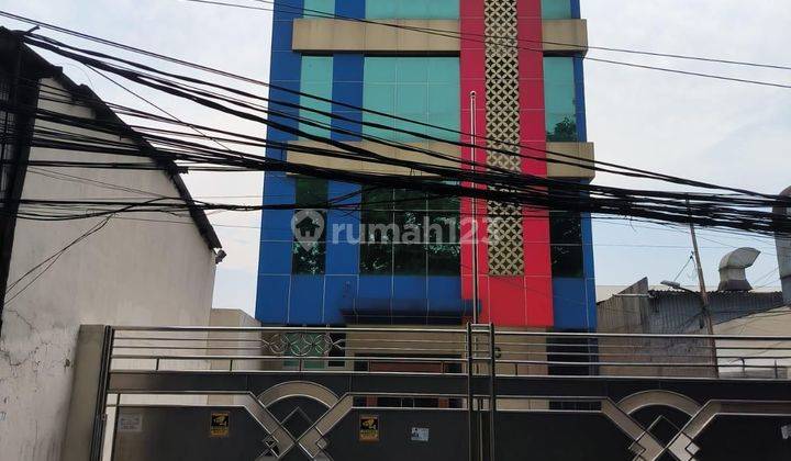 Sewa mini gedung perkantoran di Cempaka Putih, lokasi strategis 1