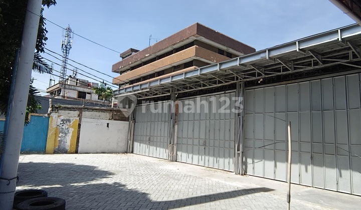 For Rent 3-Unit Row Shop - Cawang, East Jakarta 2