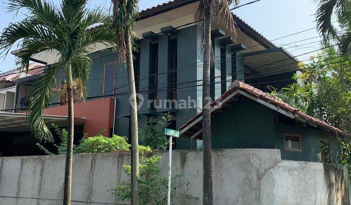 Rumah Semifurnish Elegan Di Lokasi Premium Jakarta Selatan 2